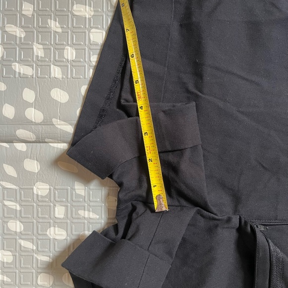 Alice + Olivia Black Shorts - Picture 7 of 10